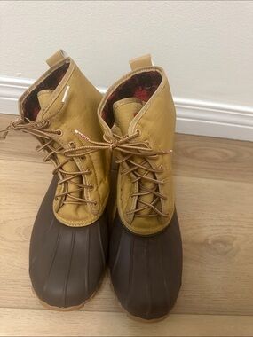 Native Shoes Tan and Brown Duck Boots